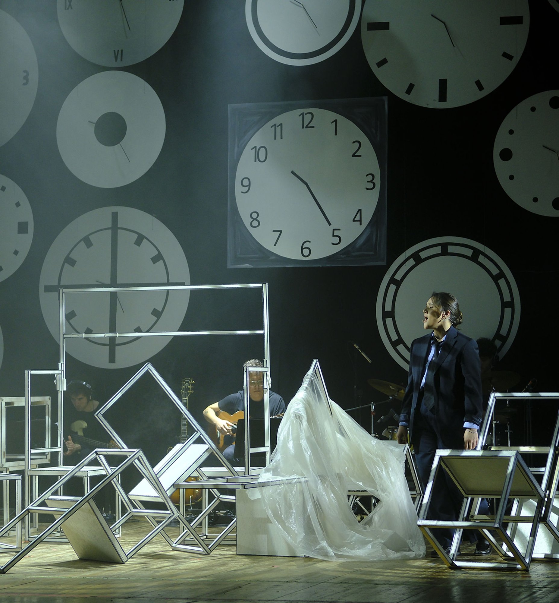 Foto di scena 5 di «Un giorno qualunque»